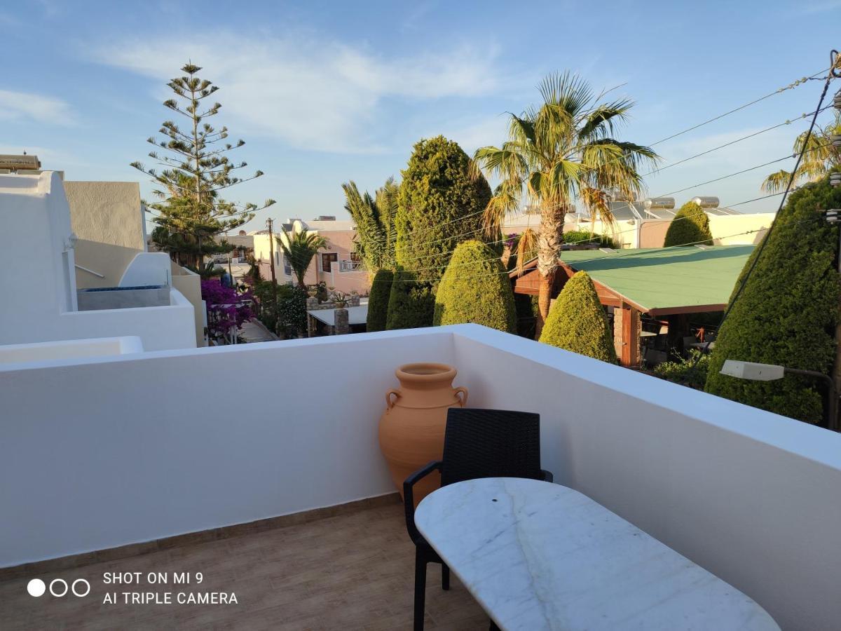 Kamári Leonidas Apartments מראה חיצוני תמונה