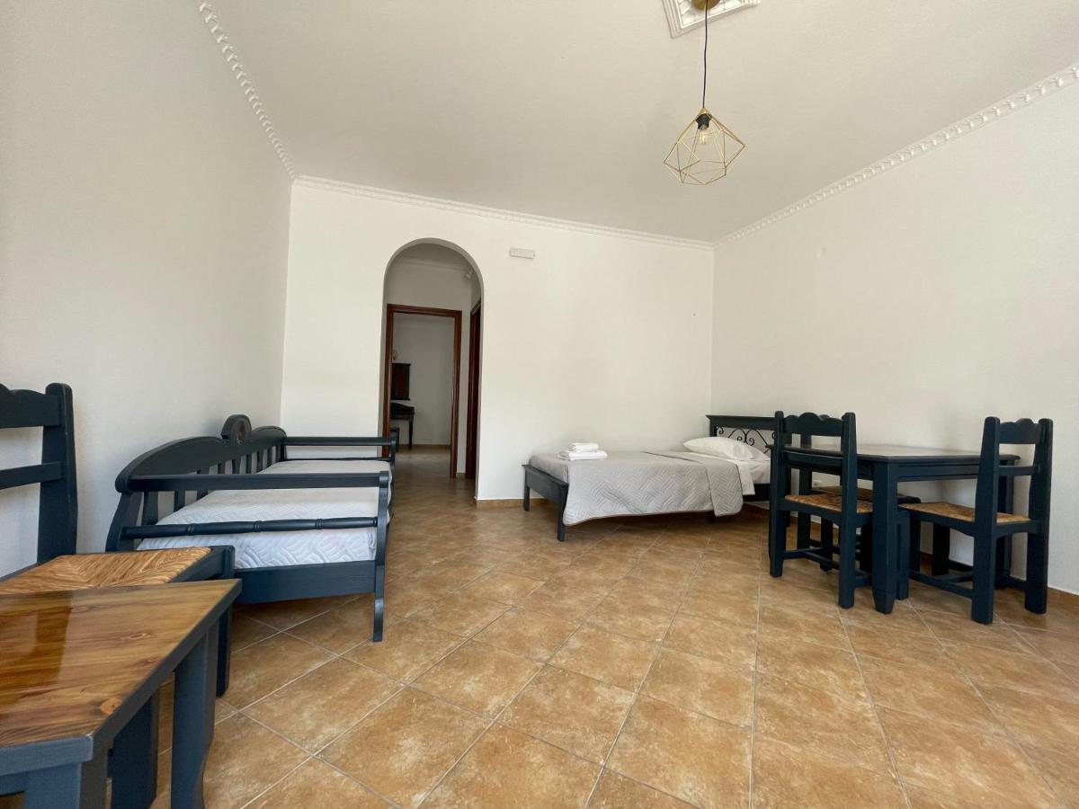Kamári Leonidas Apartments מראה חיצוני תמונה