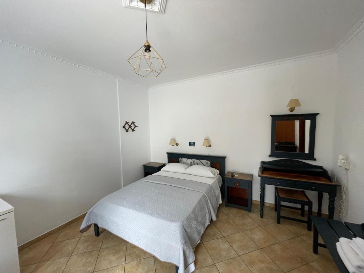 Kamári Leonidas Apartments מראה חיצוני תמונה