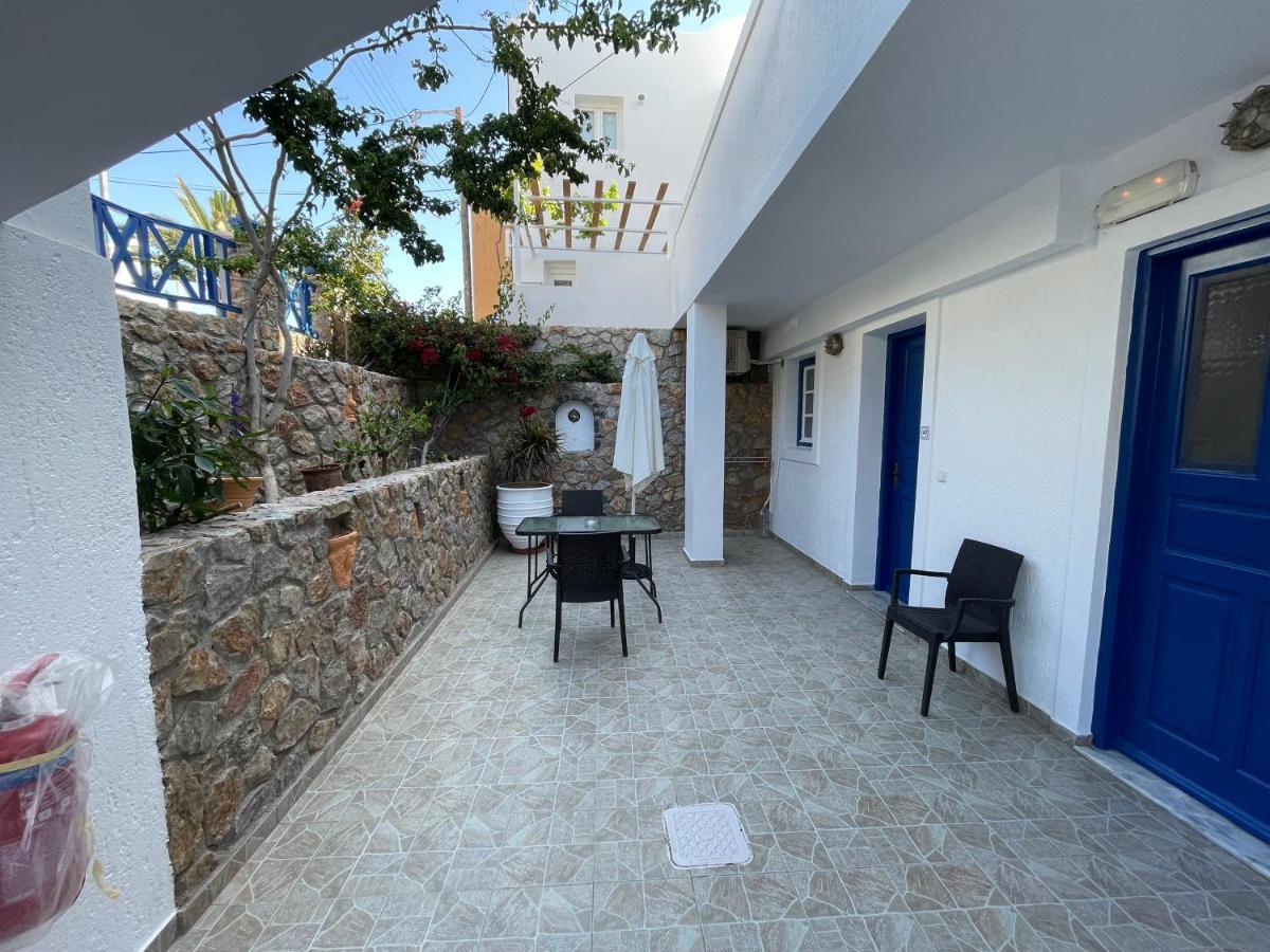 Kamári Leonidas Apartments מראה חיצוני תמונה