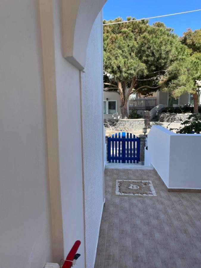 Kamári Leonidas Apartments מראה חיצוני תמונה